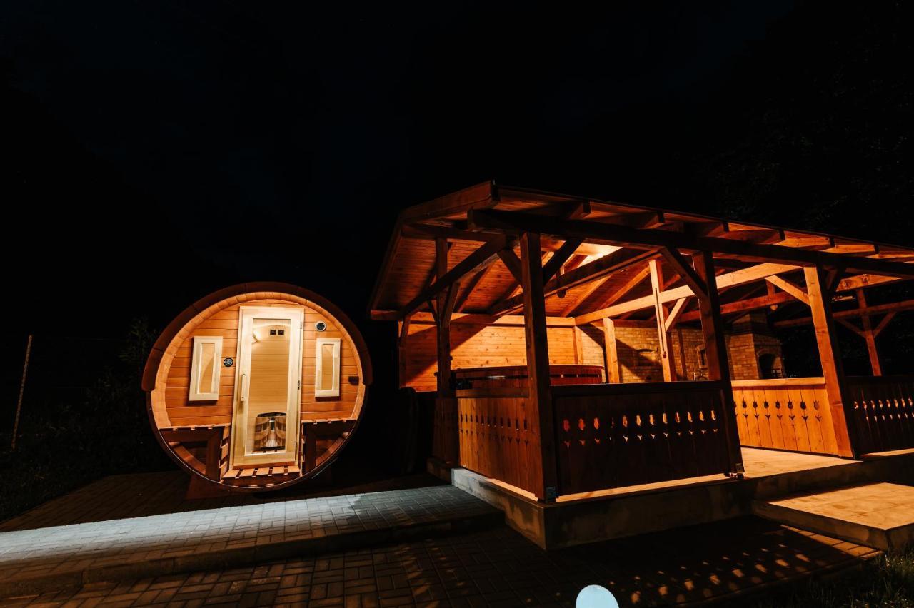 Sugopatak Kulcsoshaz Villa Izvoare  Bagian luar foto